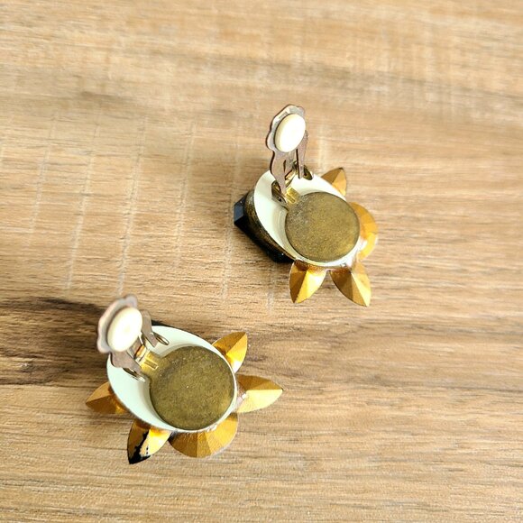 Large Lucite/plastic black and clear glass 1980s clip on earrings. - Picture 4 of 5